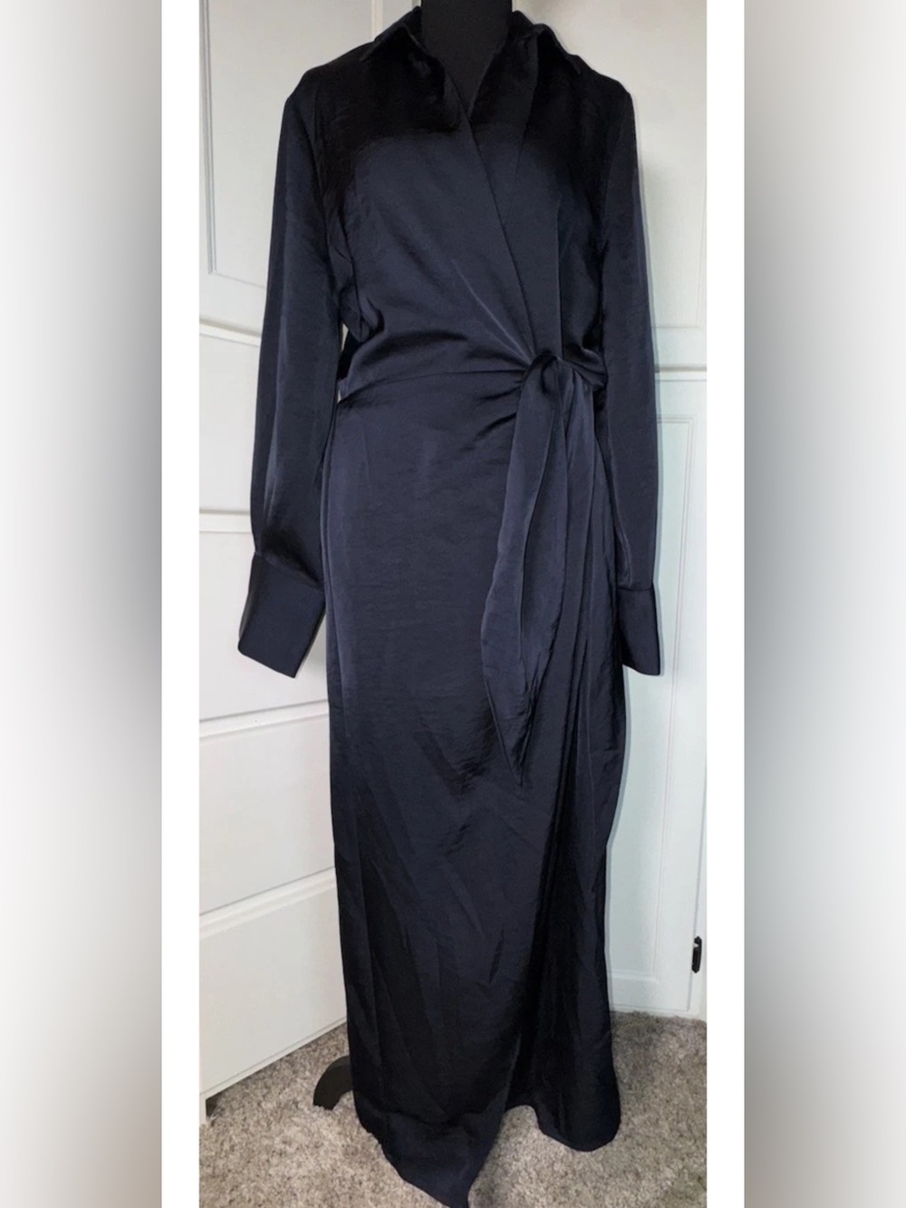 House of Harlow 1960 M Navy Blue Satin Wrap Maxi Dress Long Sleeve Tie Waist